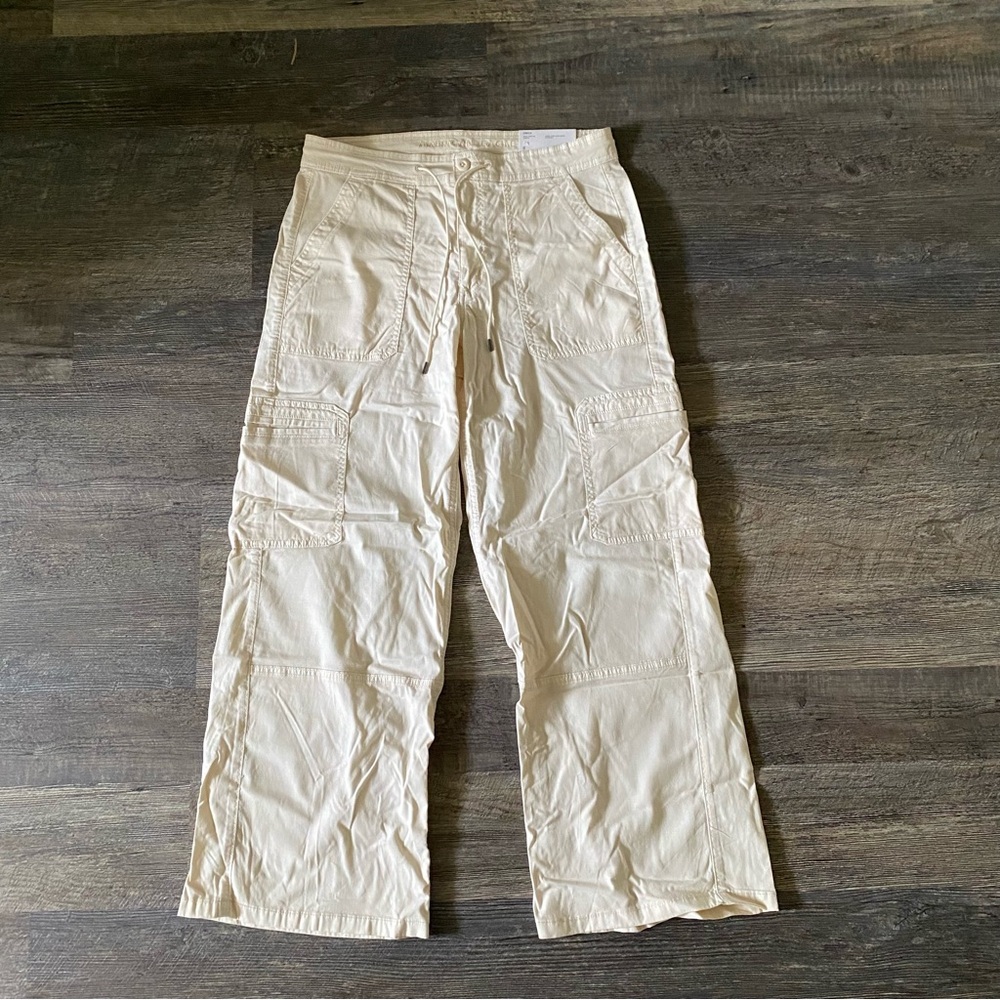 AE NWT Dreamy Drape Wide Leg Baggy Cargos with Drawstring Tie Front (short)